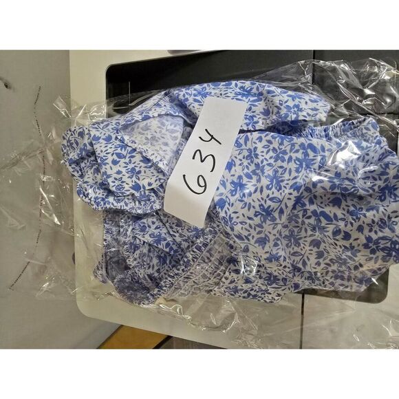 Blue Floral Puff Sleeve Crop Top With Front Cut-Out Detail milkmaid gathered top - Picture 8 of 8